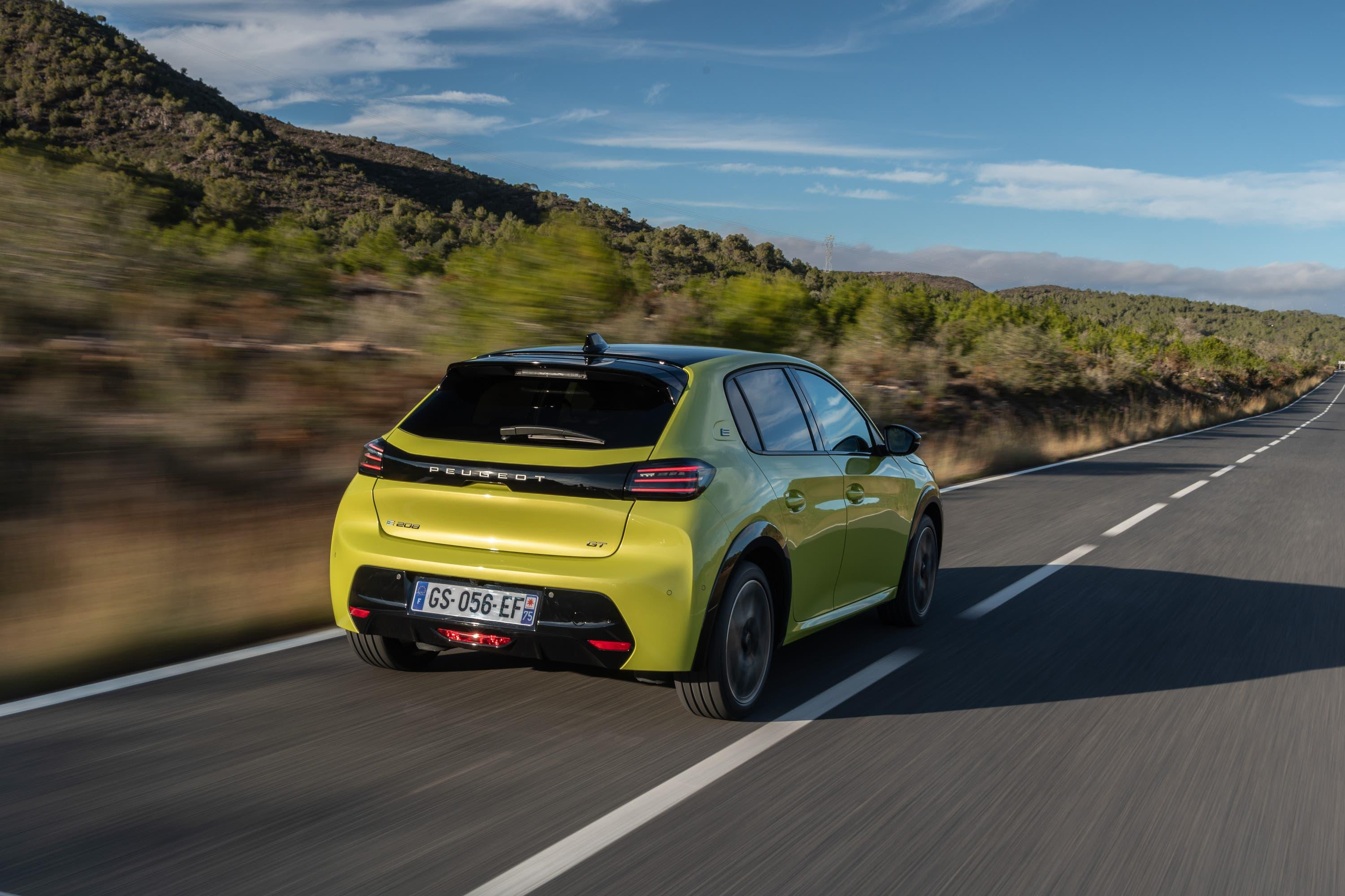Peugeot e-208 rear view driving