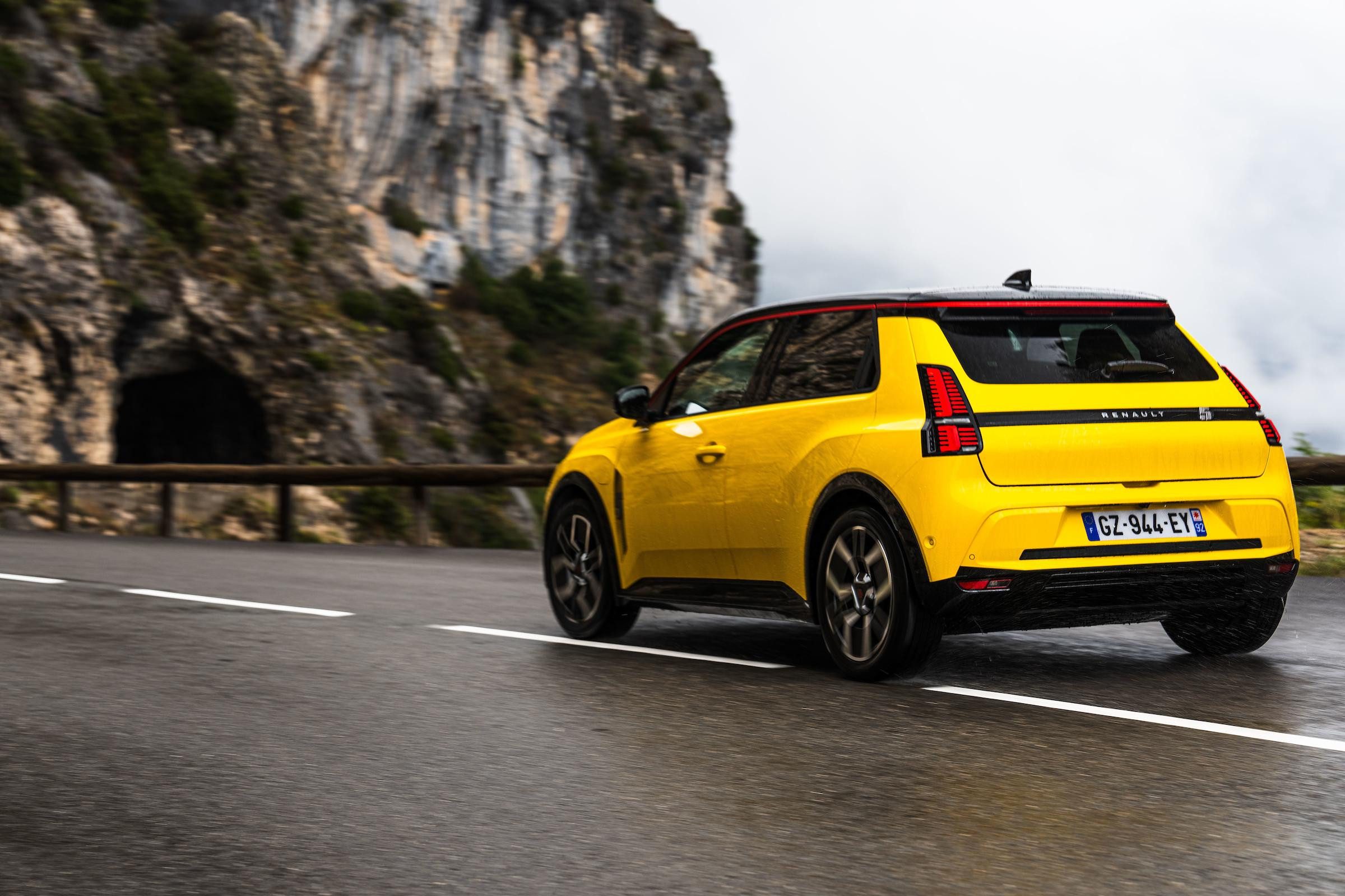 Renault 5 EV Driving