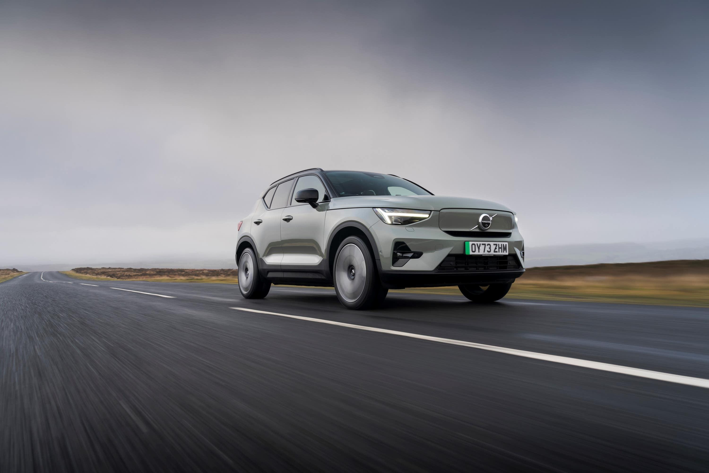 Volvo EX40 driving