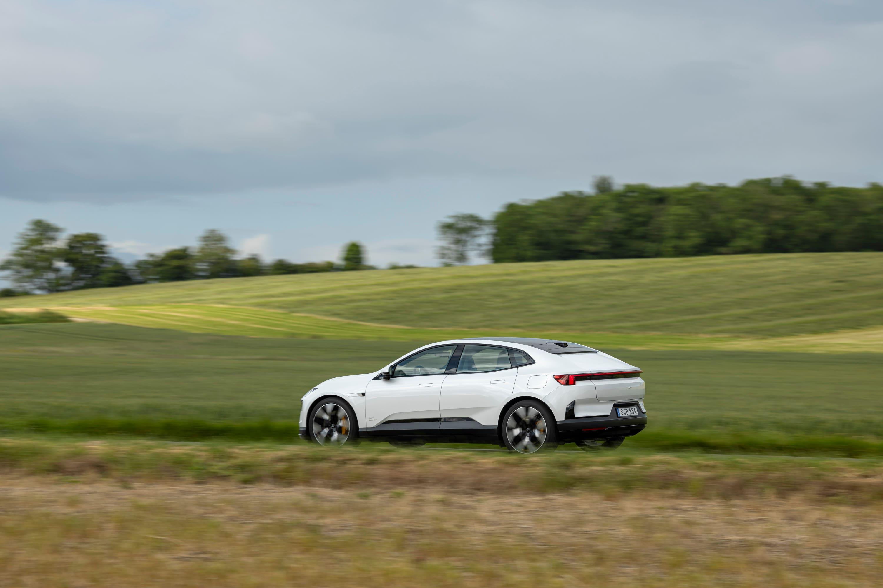 polestar 4 driving