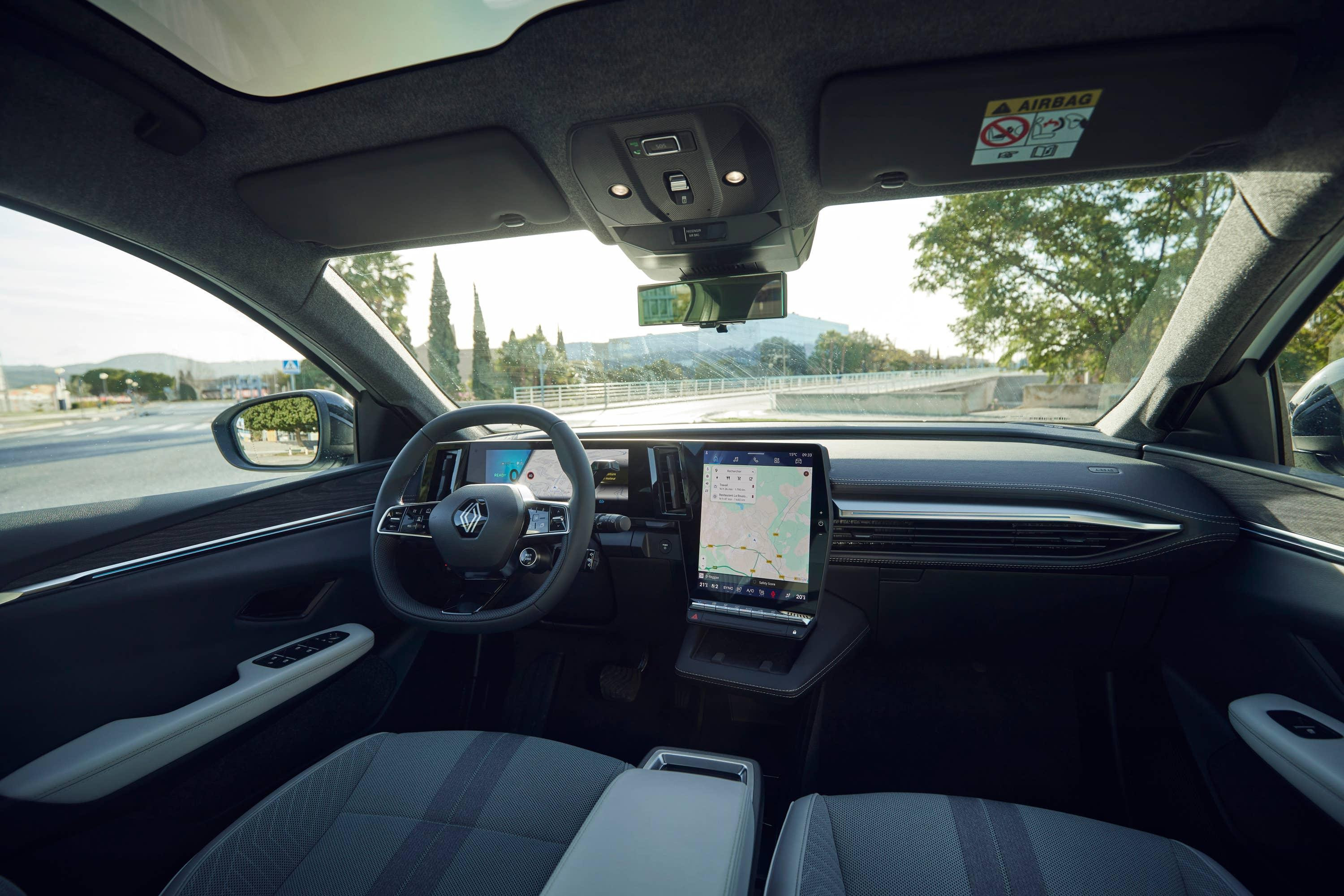 electric Renault Scenic interior