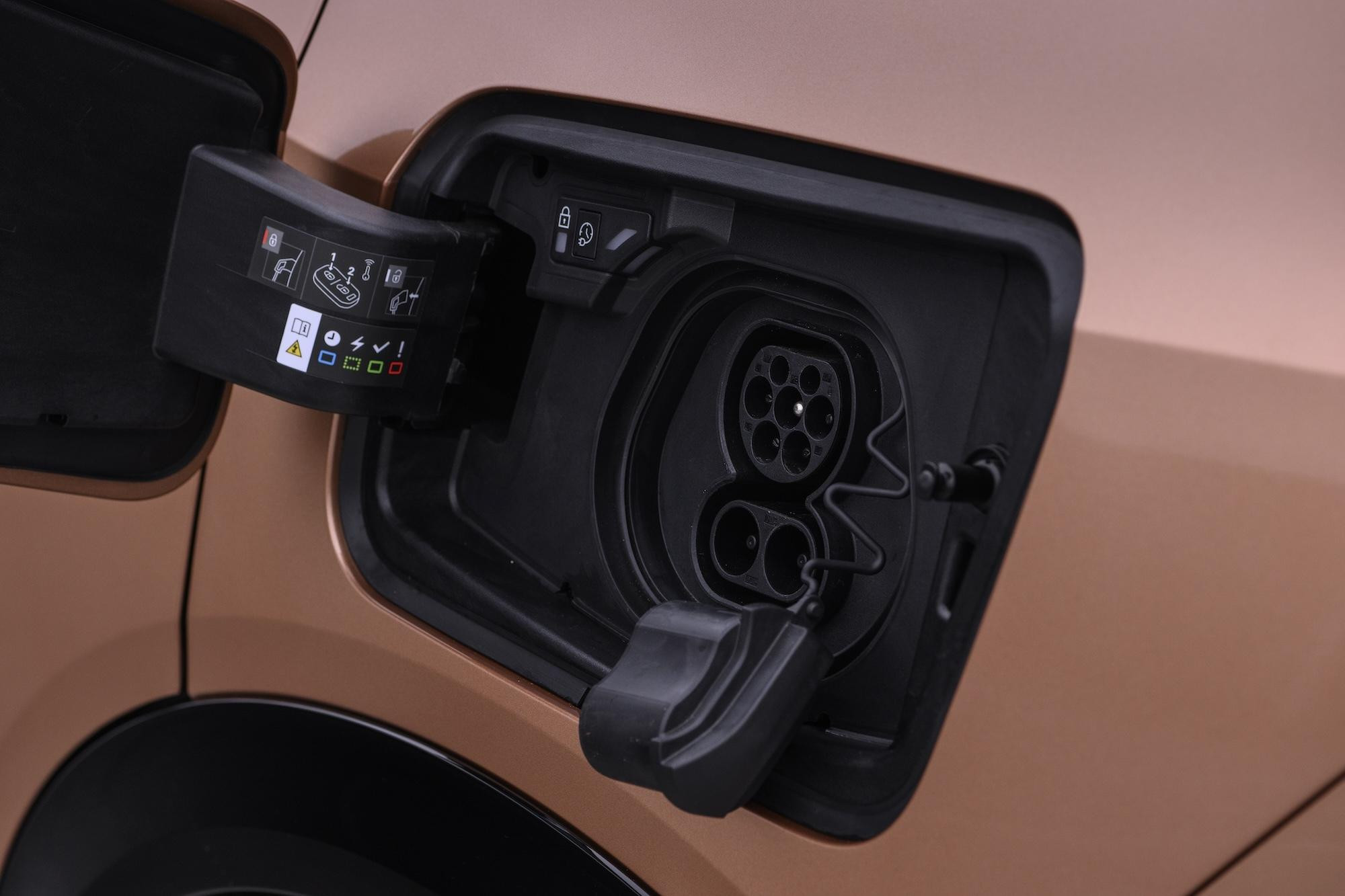 Vauxhall Grandland charging port