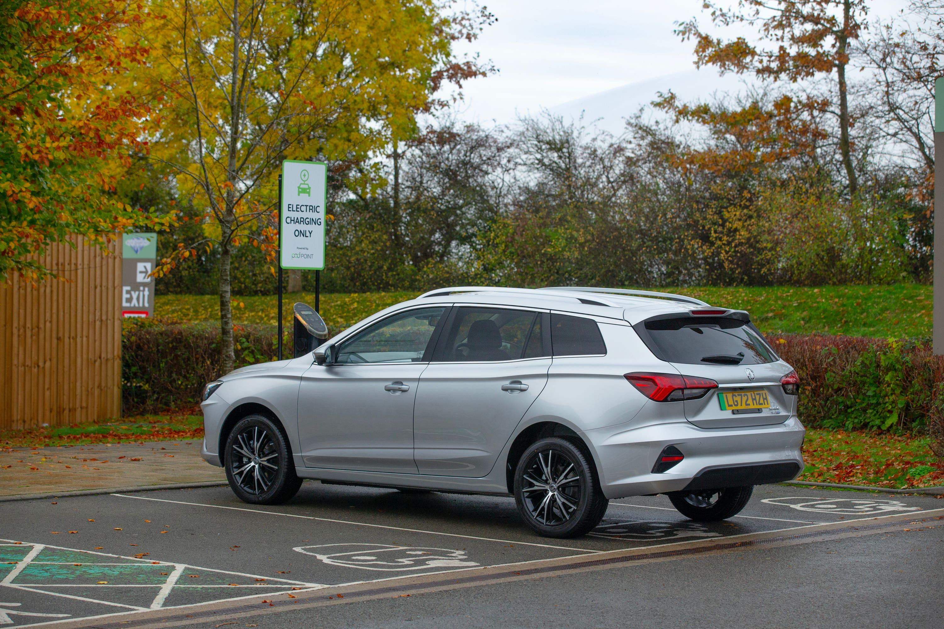 MG 5 electric car charging